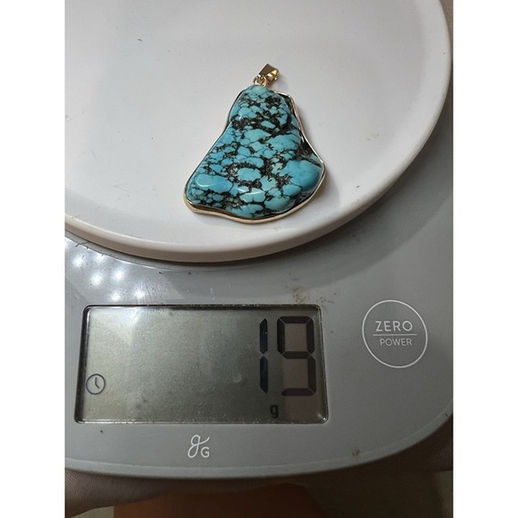 1.9G TURQUOISE PENDANT, BRACELETS AND EARRINGS (2365) - Picture 2 of 4